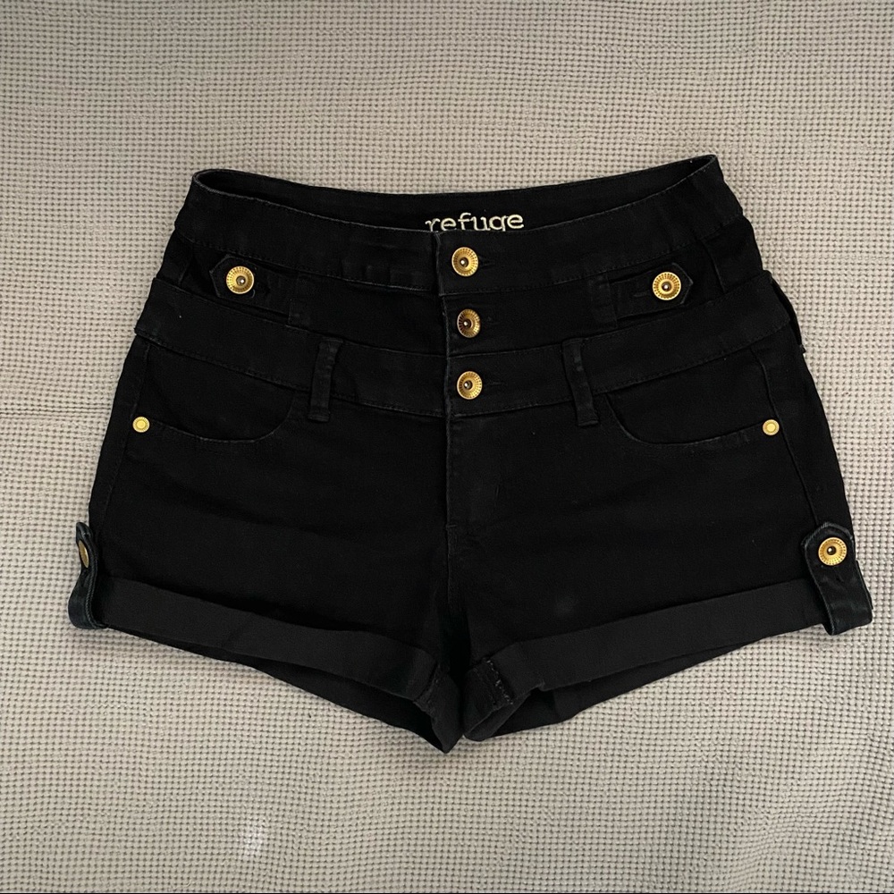 Black refuge denim shorts. Size 4.